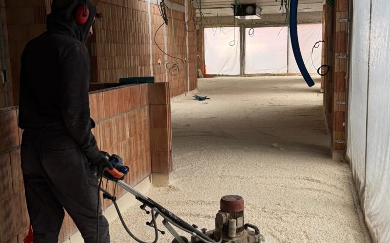 PHOTO-2025-10-27-21-03-49